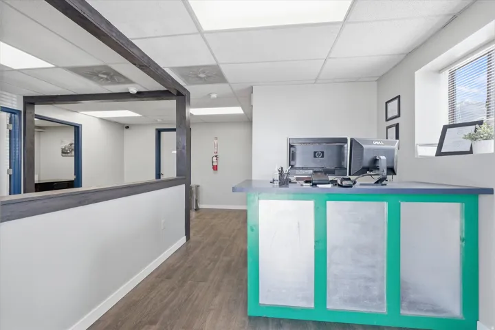 Reception with a drop ceiling