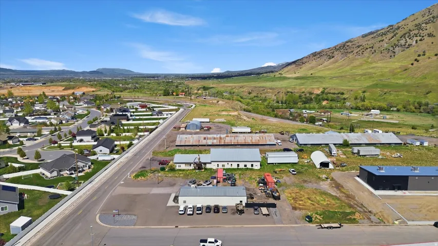 View of property location featuring a mountainous background