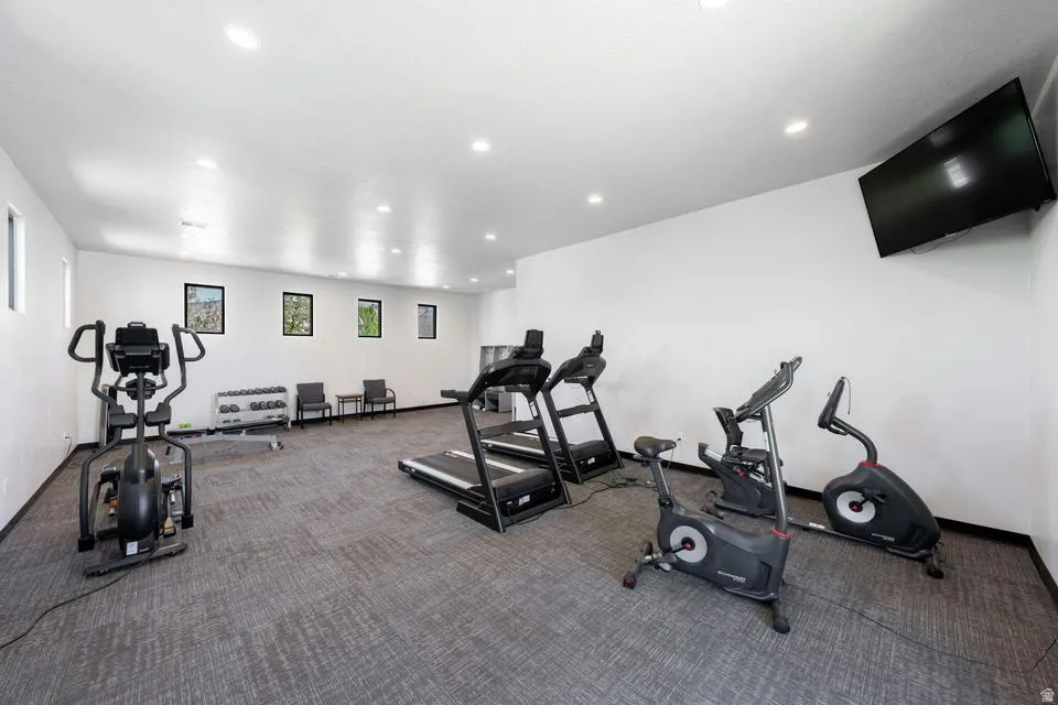Workout area with recessed lighting