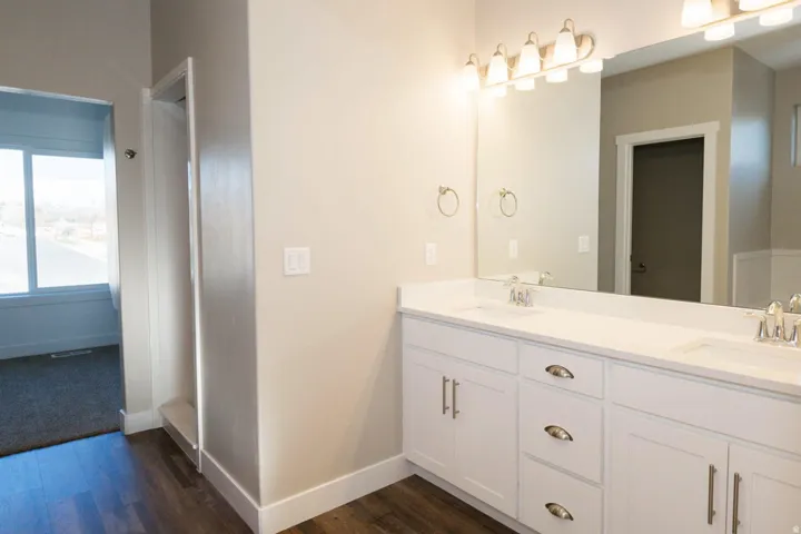 Photo is of previously built home. Some features in photo may be optional. Consult sales manager for more info.