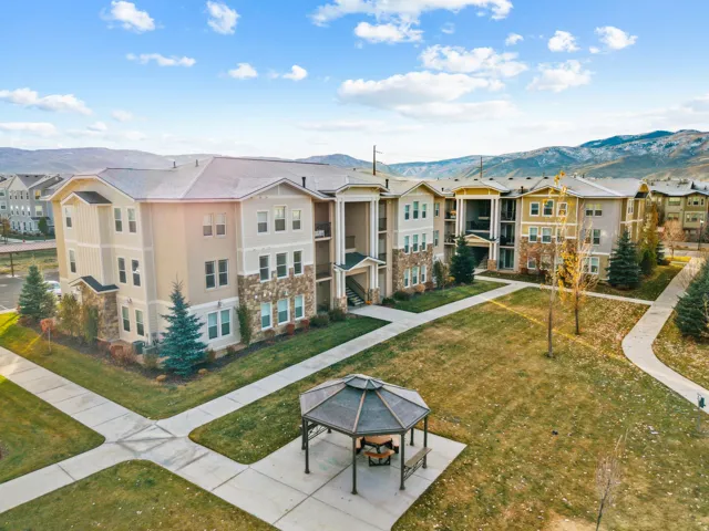 View of home's community featuring a mountain view and a residential view
