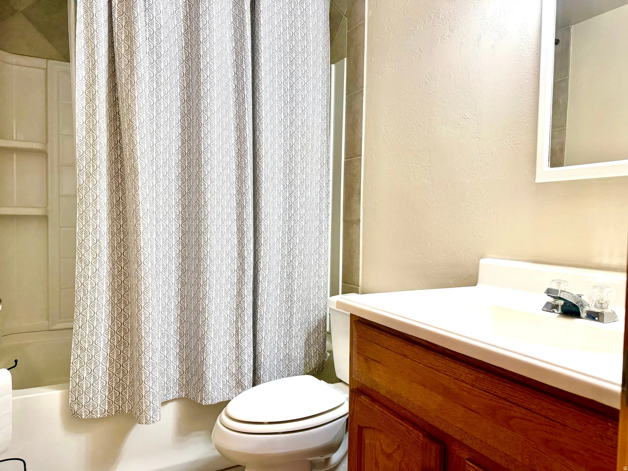 Main Floor Full Bathroom