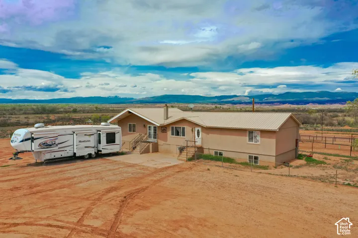 8457 E 6000 N, Lapoint, Utah 84039
