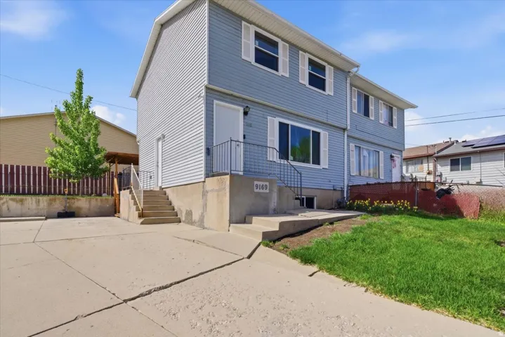View of colonial home