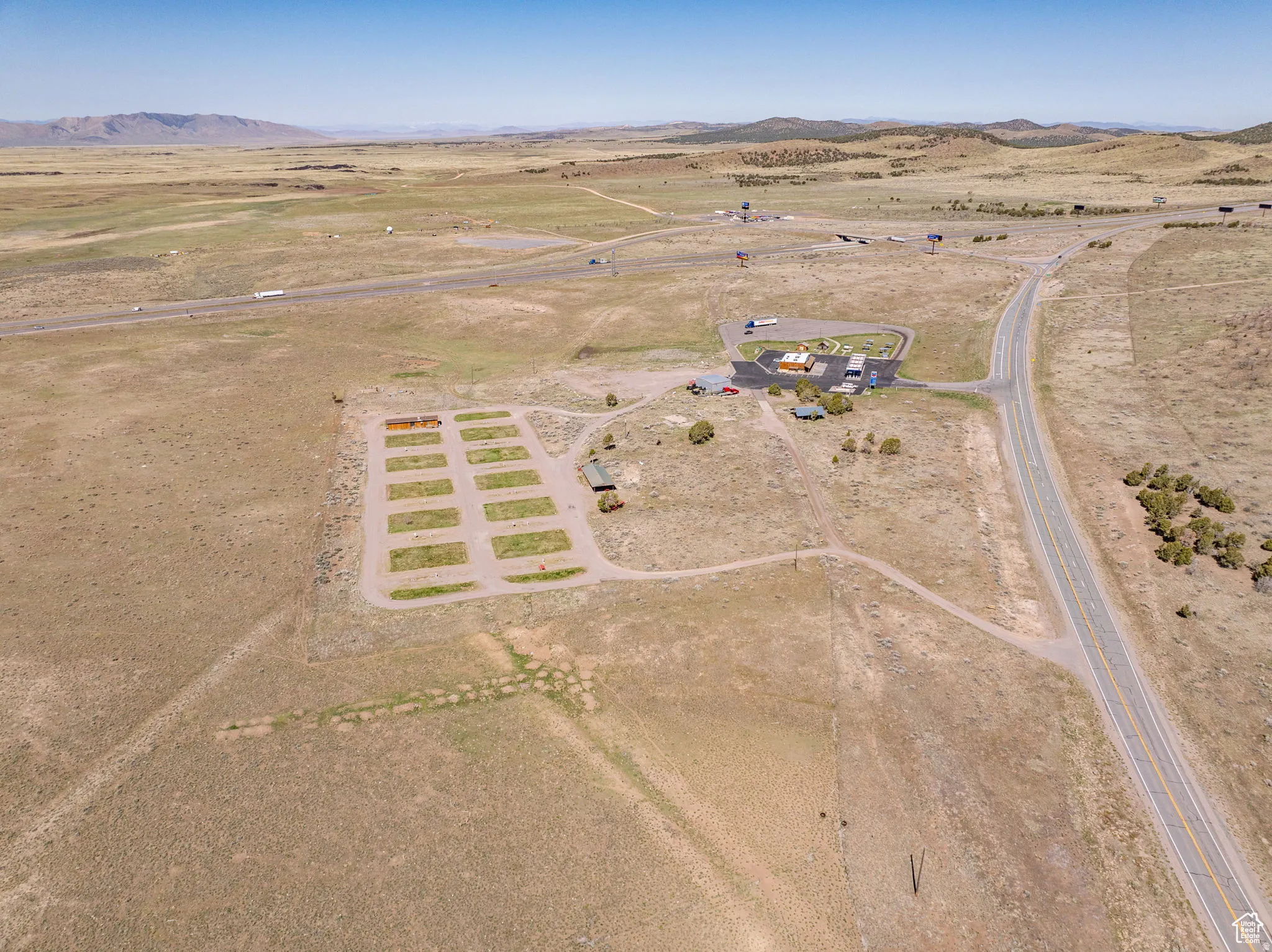 View of property location with rural landscape and mountains