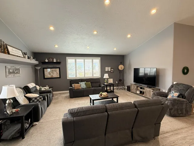 995 S 230 E, Panguitch, Utah 84759