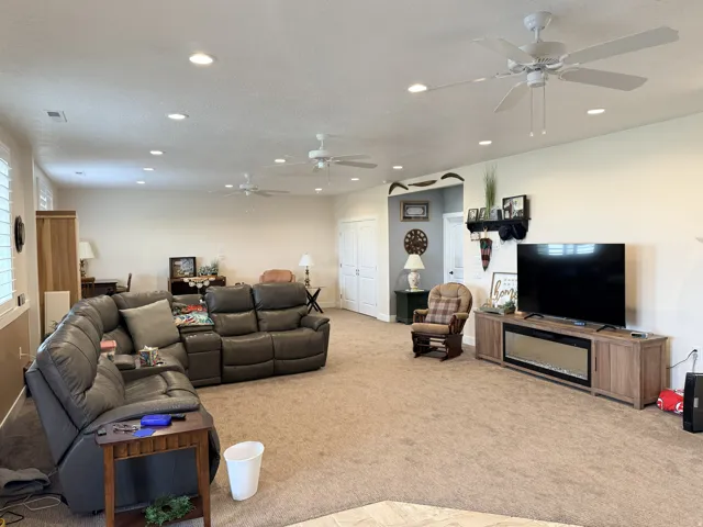 995 S 230 E, Panguitch, Utah 84759