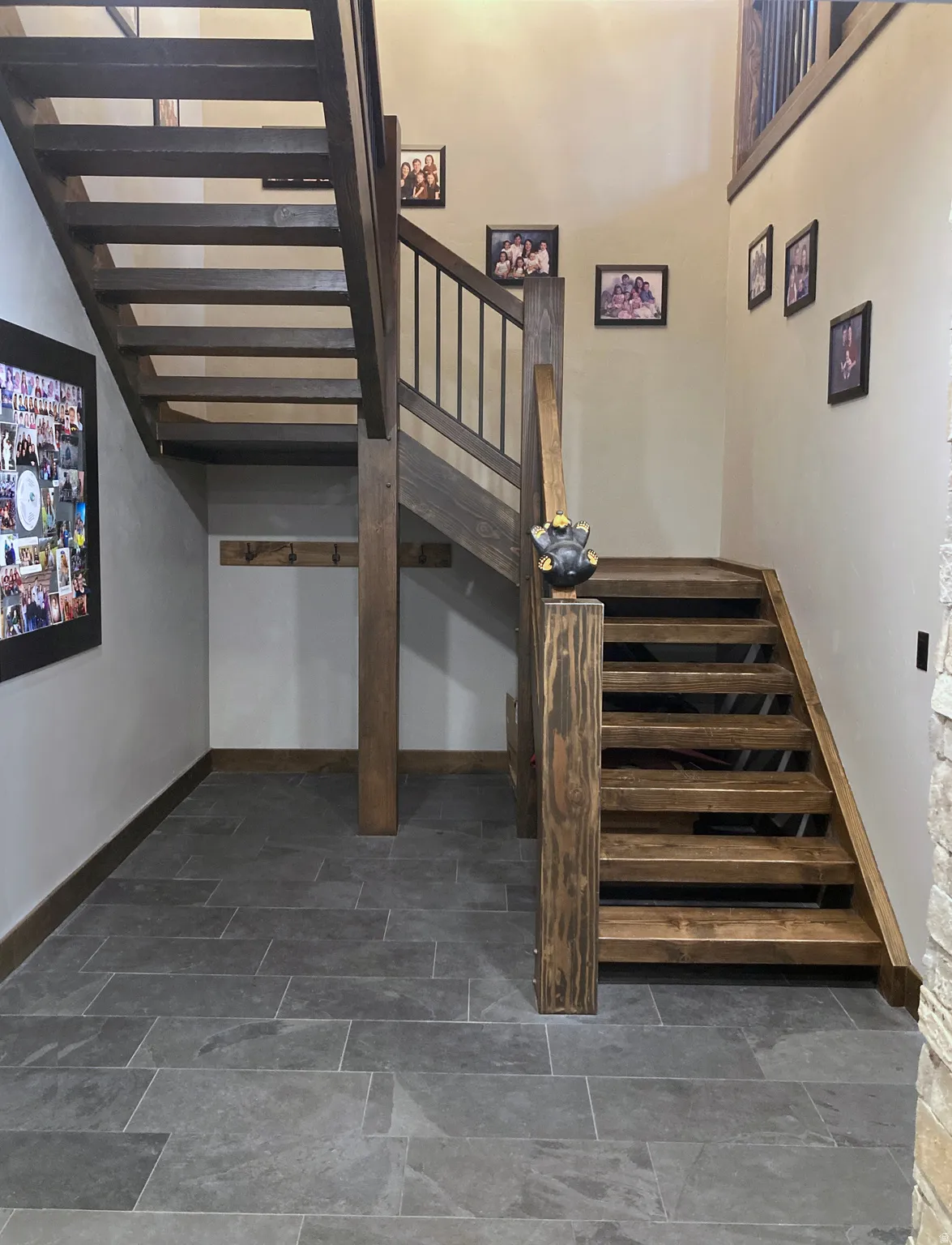 Staircase featuring baseboards