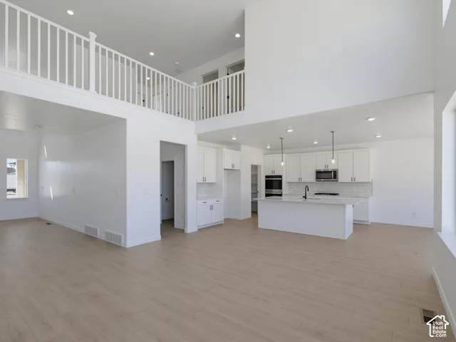 Vaulted ceilings with recessed lighting