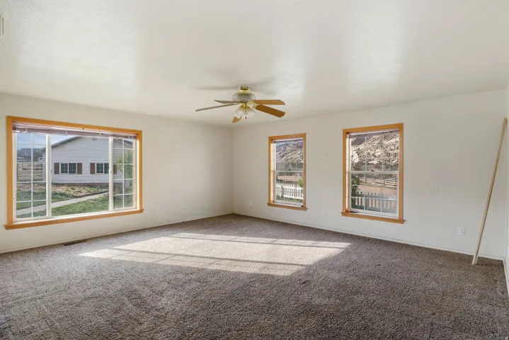 2275 N Pine Rd, Escalante, Utah 84726