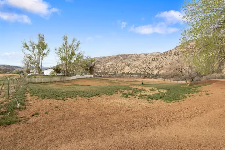 2275 N Pine Rd, Escalante, Utah 84726