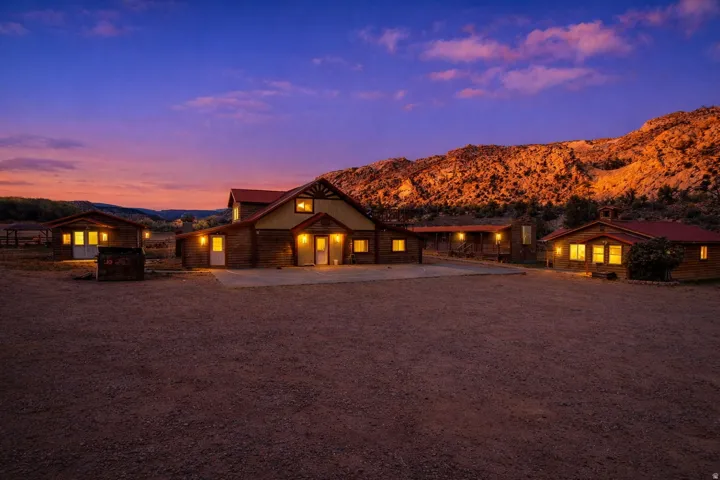 2275 N Pine Rd, Escalante, Utah 84726