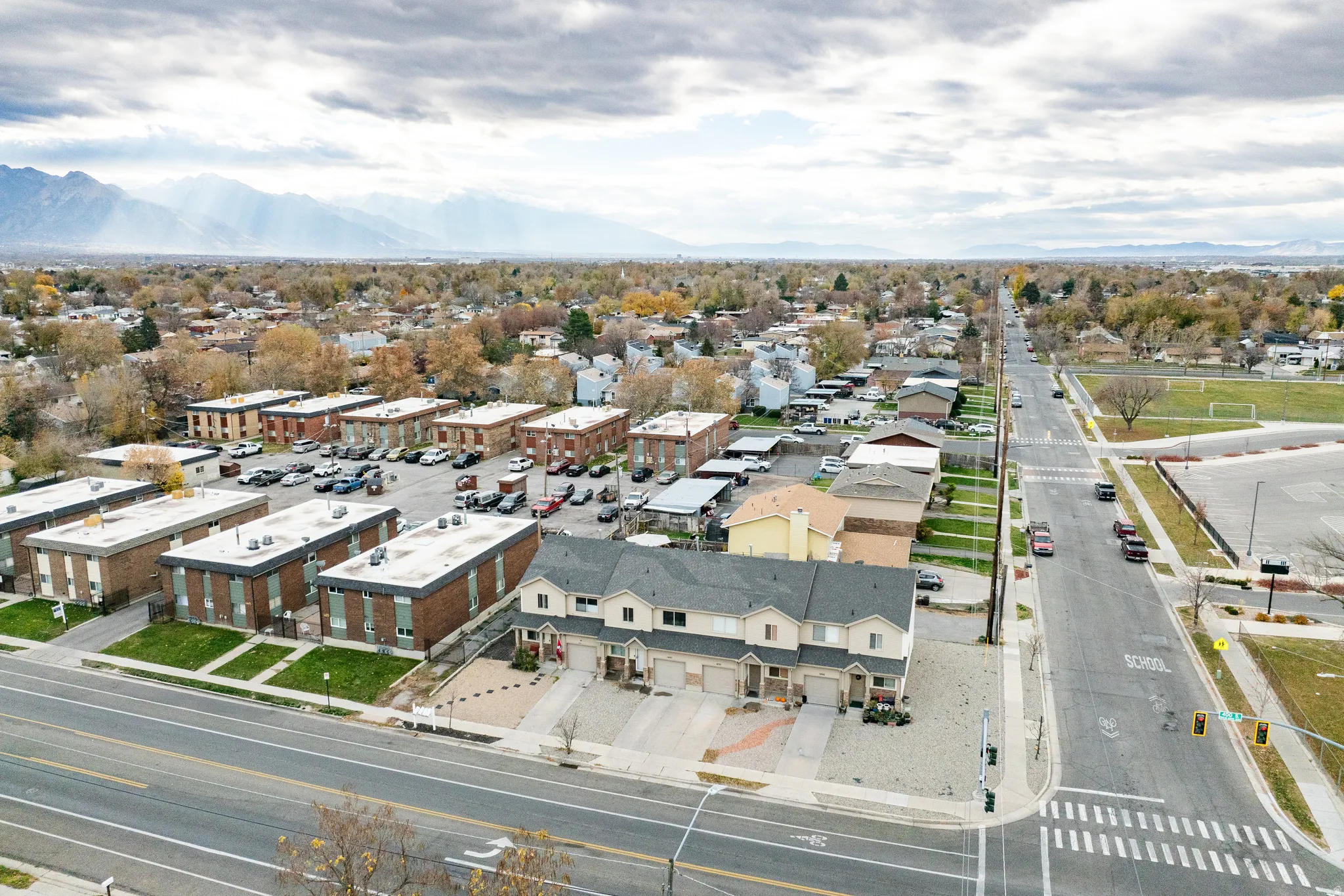 Aerial view featuring proximity to nearby school