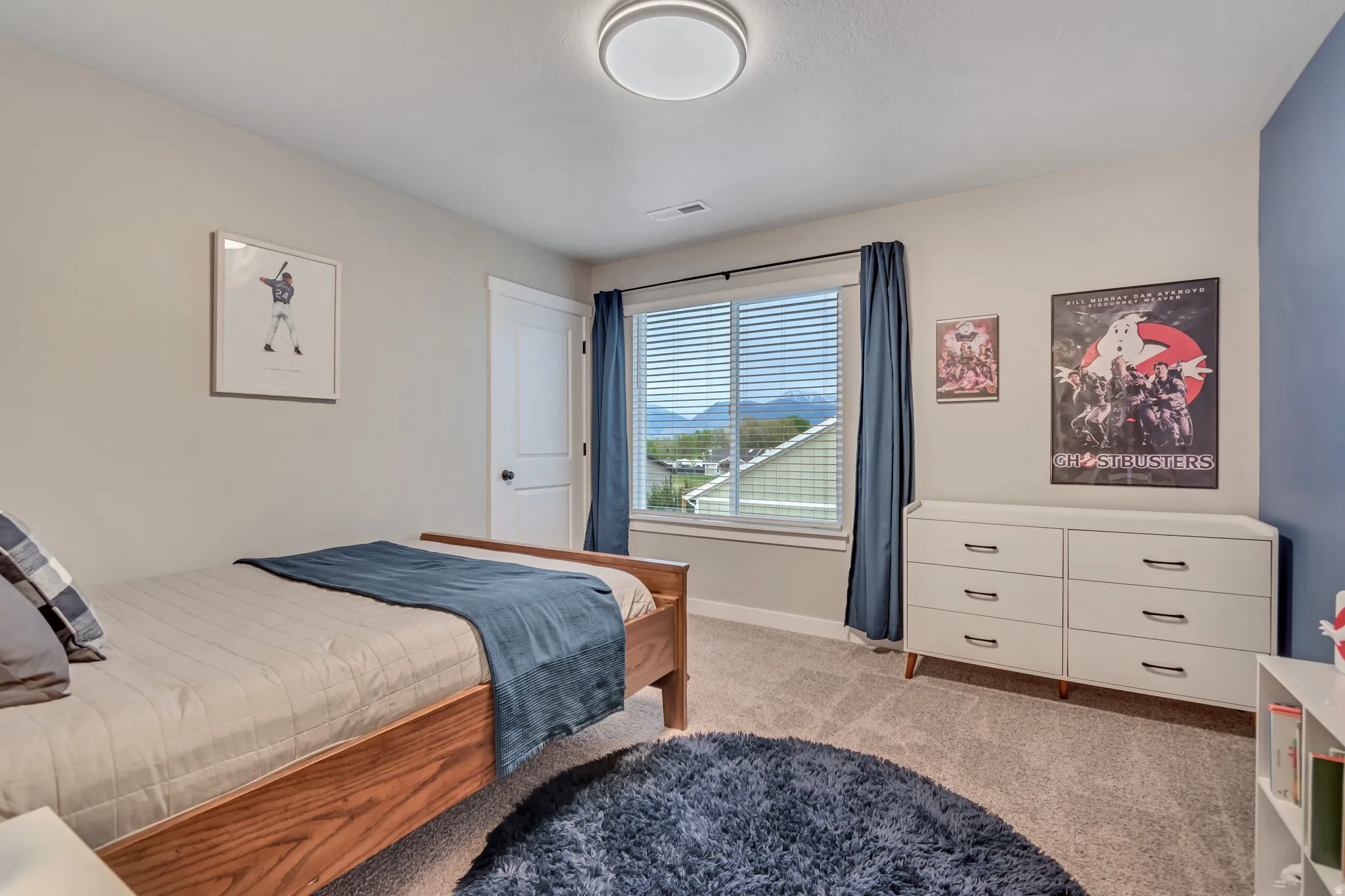 Large bedroom with walk-in closet