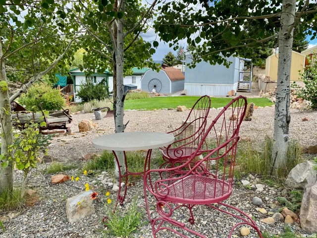View of grassy yard/common area