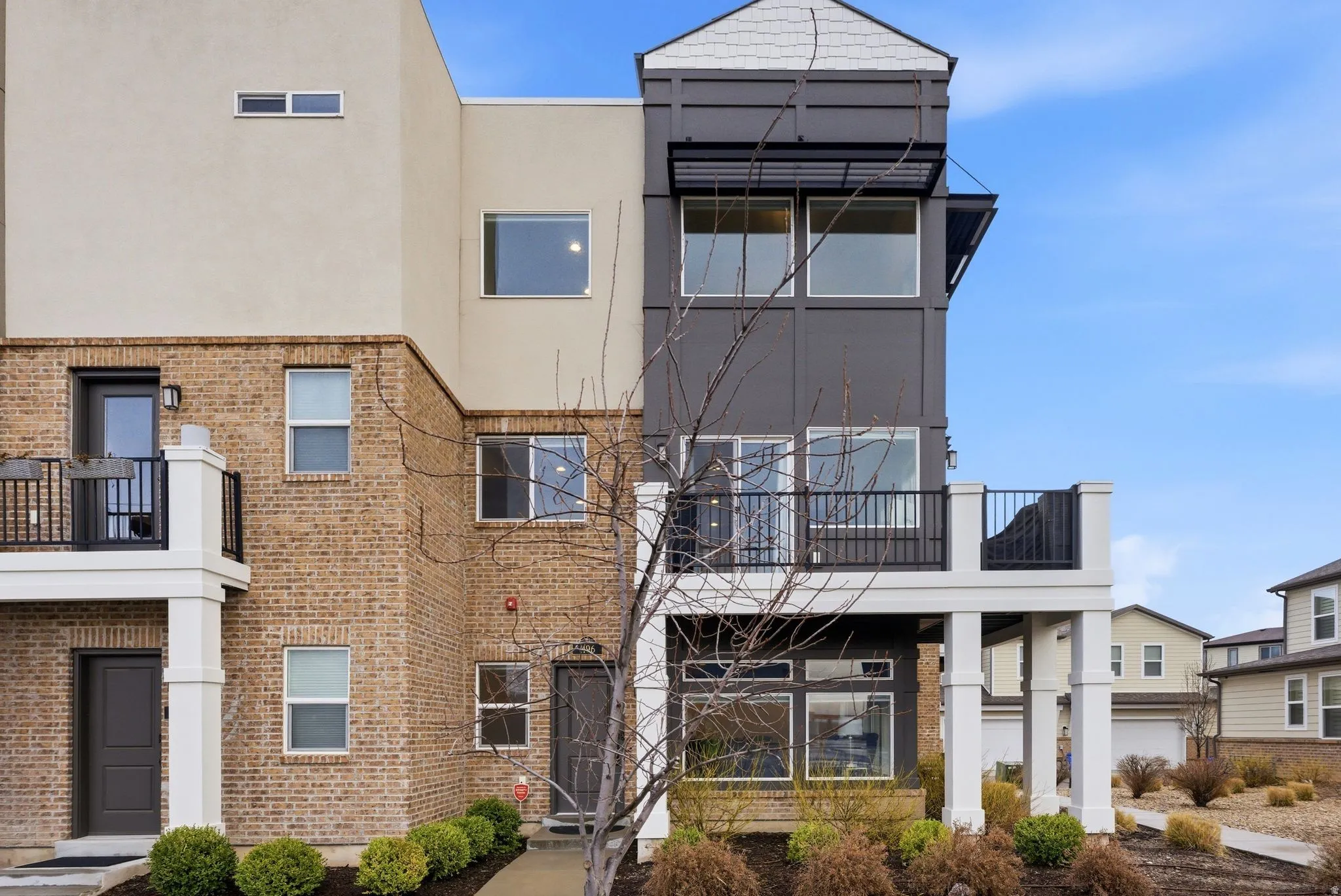 View of apartment building / complex