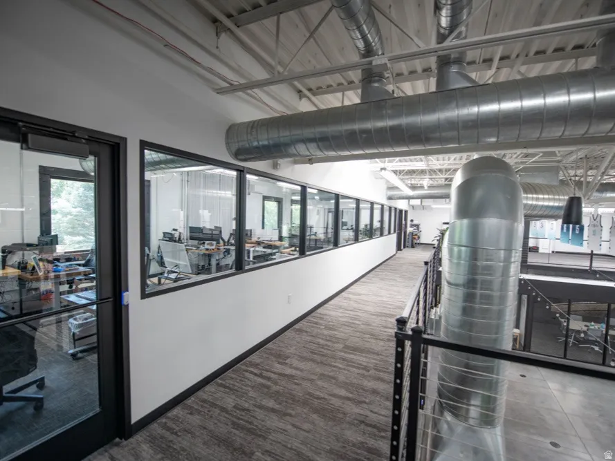 Mezzanine Hallway - Suite B