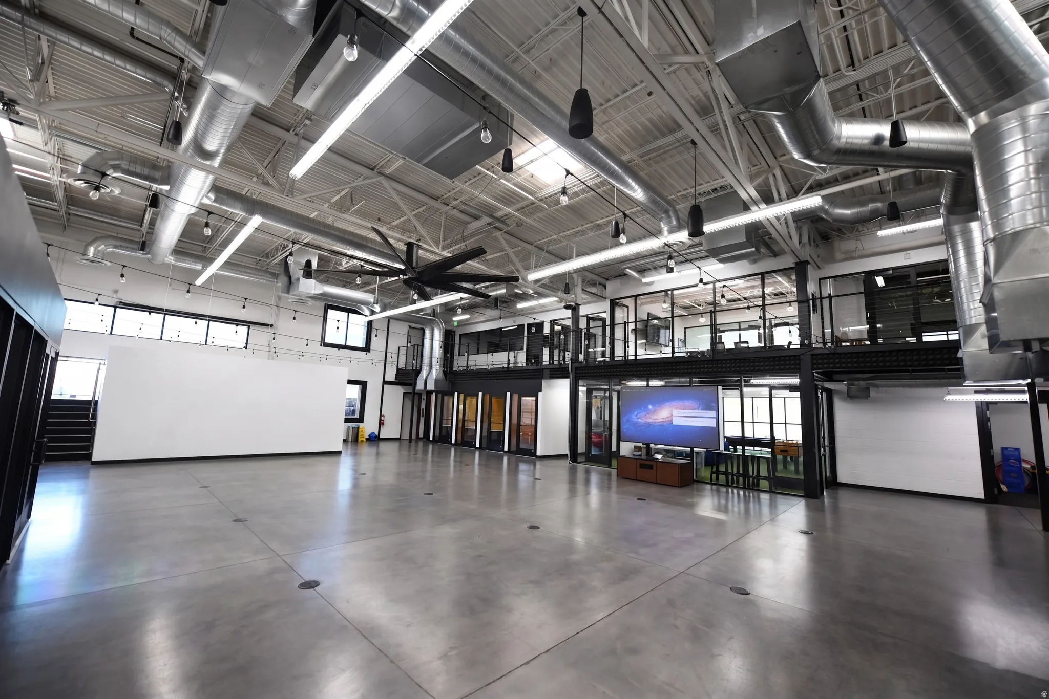 Open Gallery - Suite B