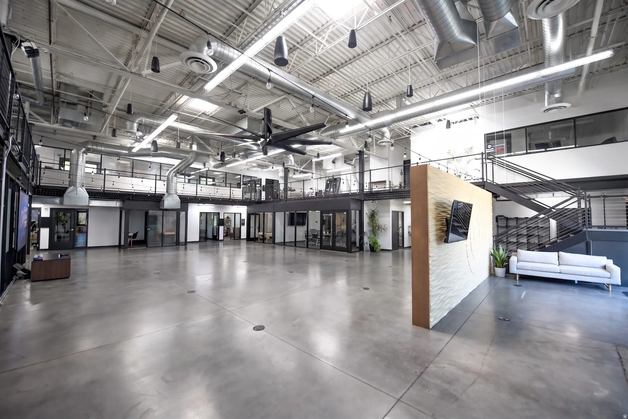 Open Gallery - Suite B