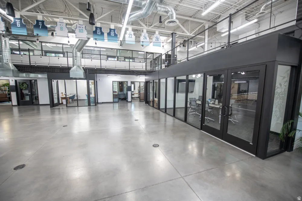 Open Gallery - Suite B