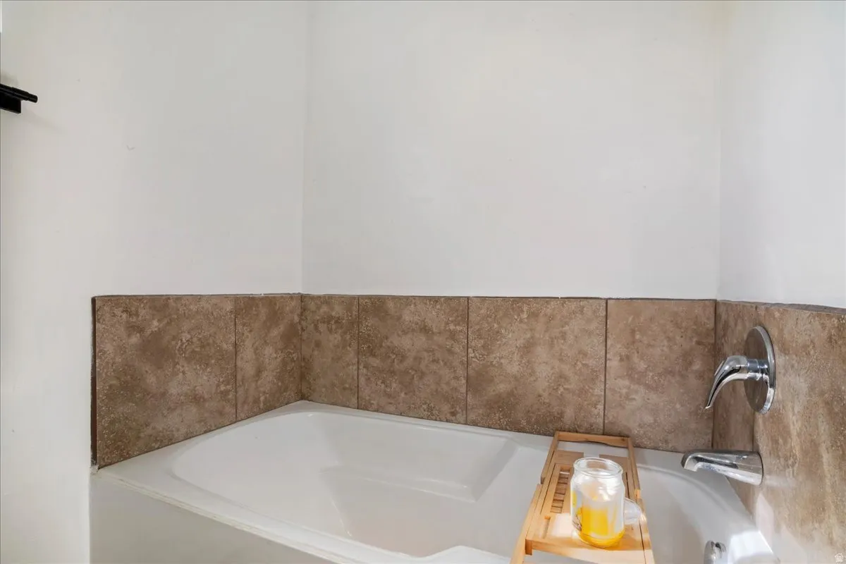 Garden tub