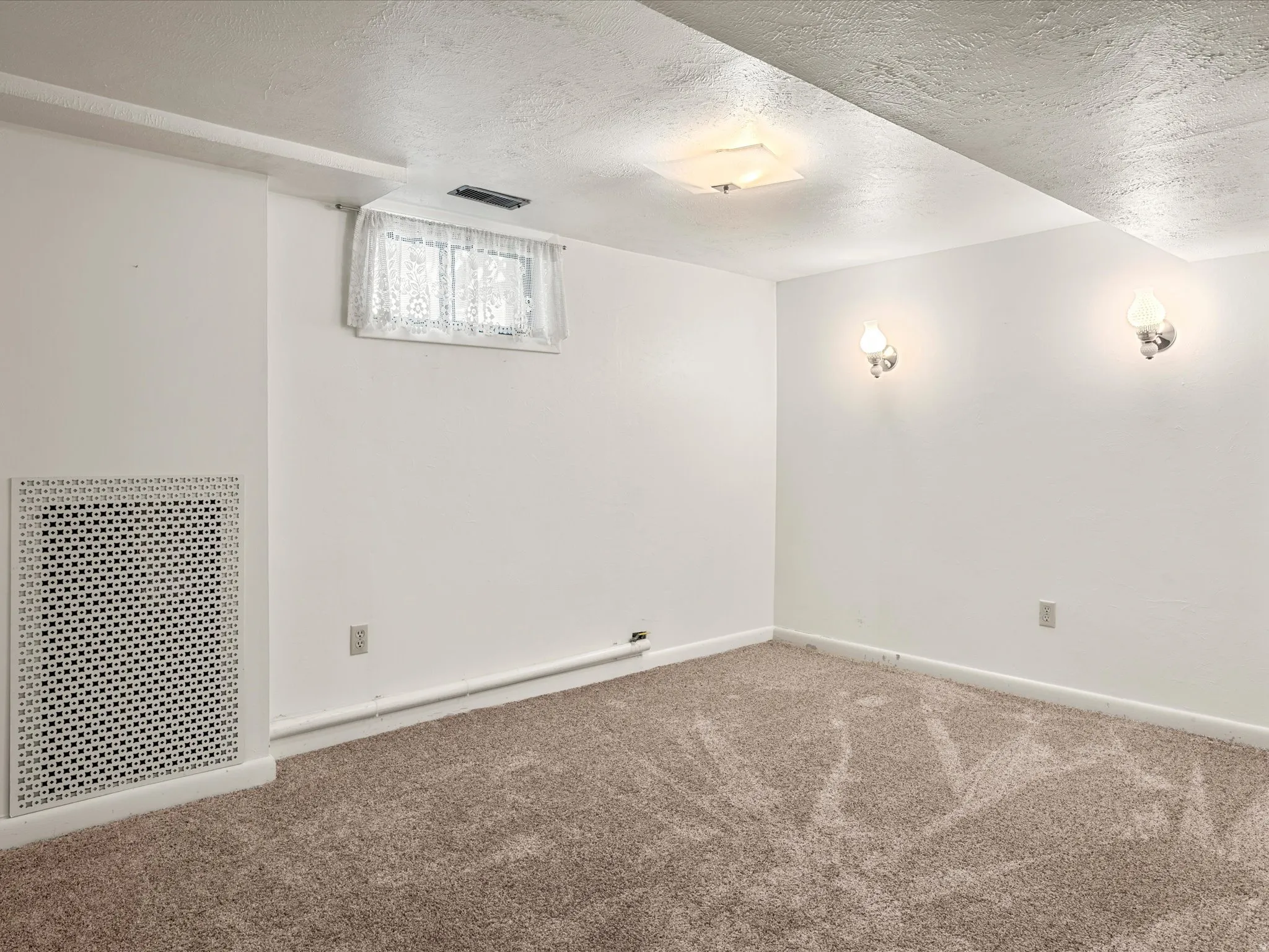 basement bedroom