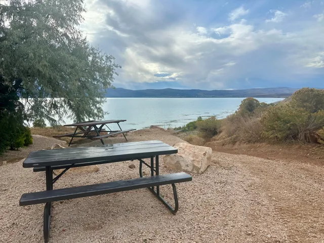 Start of tral to public beach/picnic area