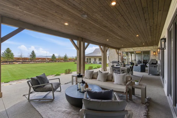205 W Lazy Acres Ln, Kamas, Utah 84036