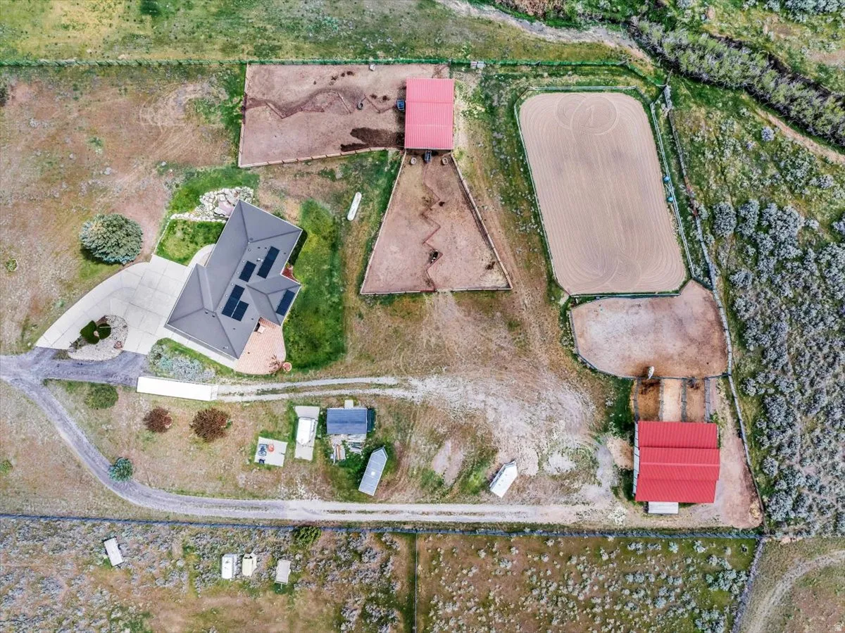 Bird's eye view of property location - amazing functionality for horse owners!