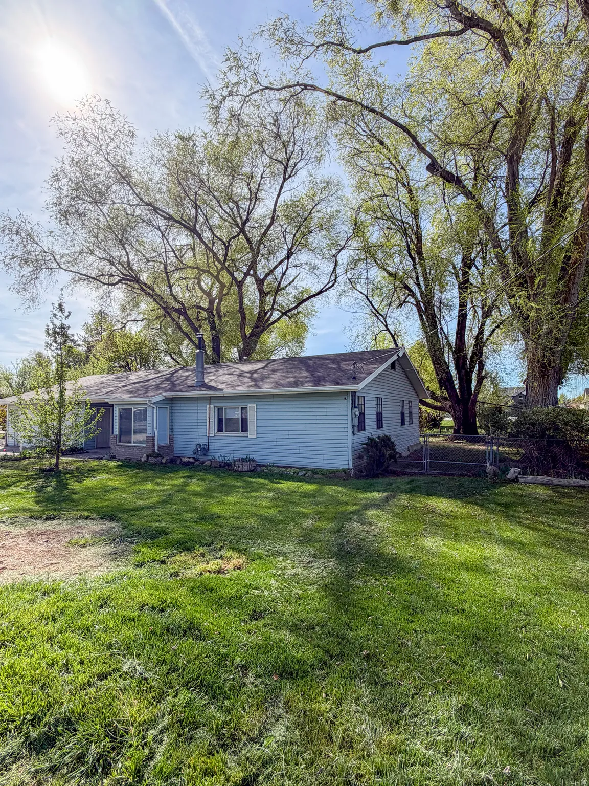 View of home's exterior