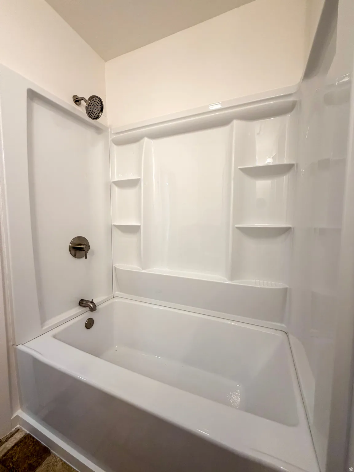 Full bath with shower / bathtub combination