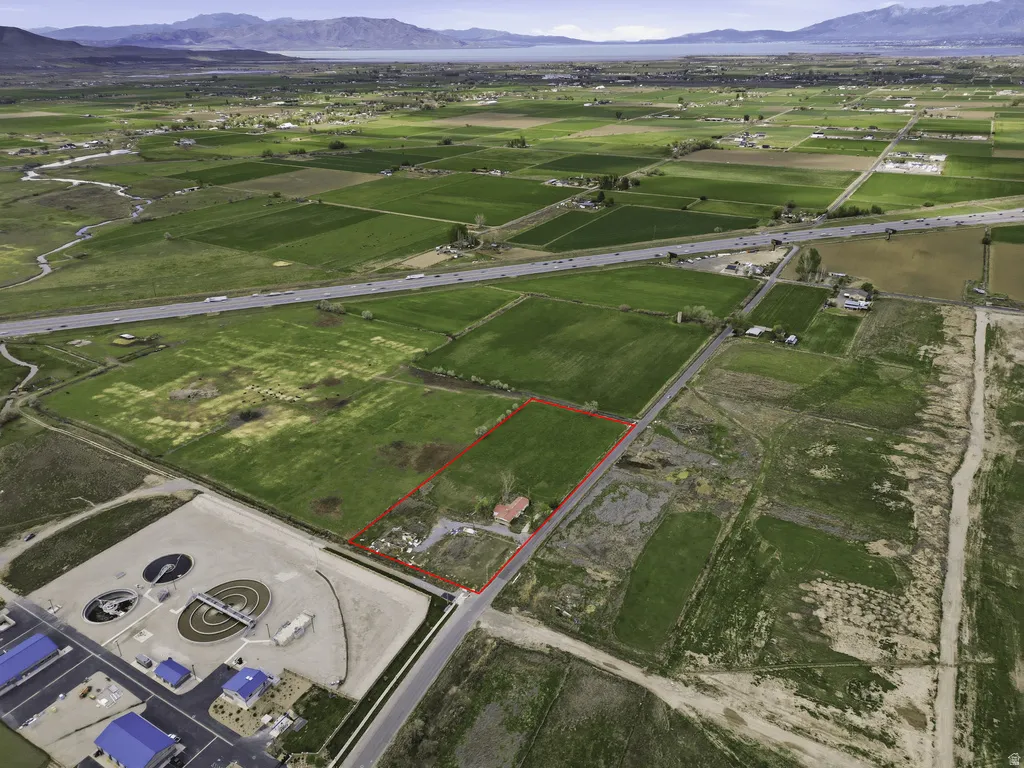View of rural area featuring property boundaries highlighted and a mountainous background