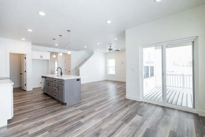 Photo is of previously built home. Some features in photo may be optional. Consult sales manager for more info.
