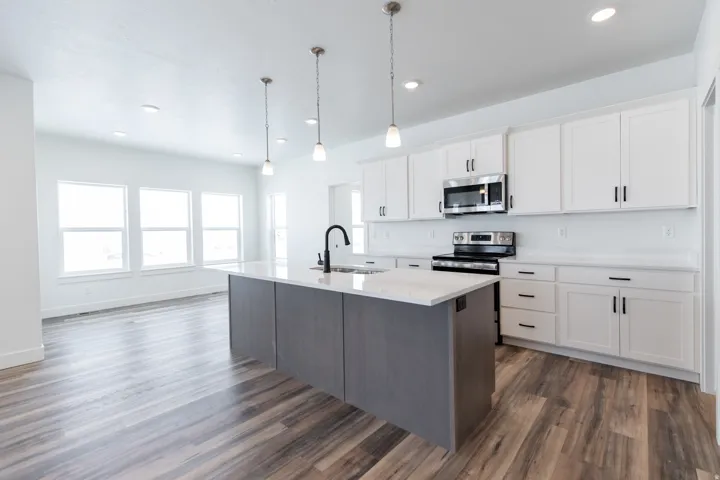 Photo is of previously built home. Some features in photo may be optional. Consult sales manager for more info.