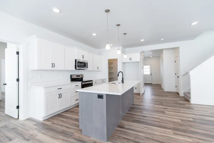 Photo is of previously built home. Some features in photo may be optional. Consult sales manager for more info.