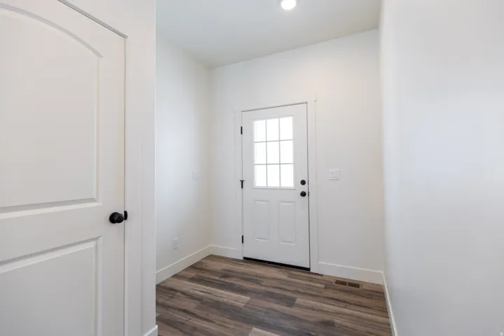 Photo is of previously built home. Some features in photo may be optional. Consult sales manager for more info.