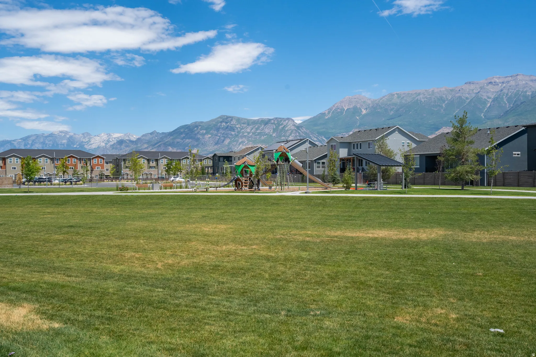 View of home's community featuring a mountain view and a residential view
