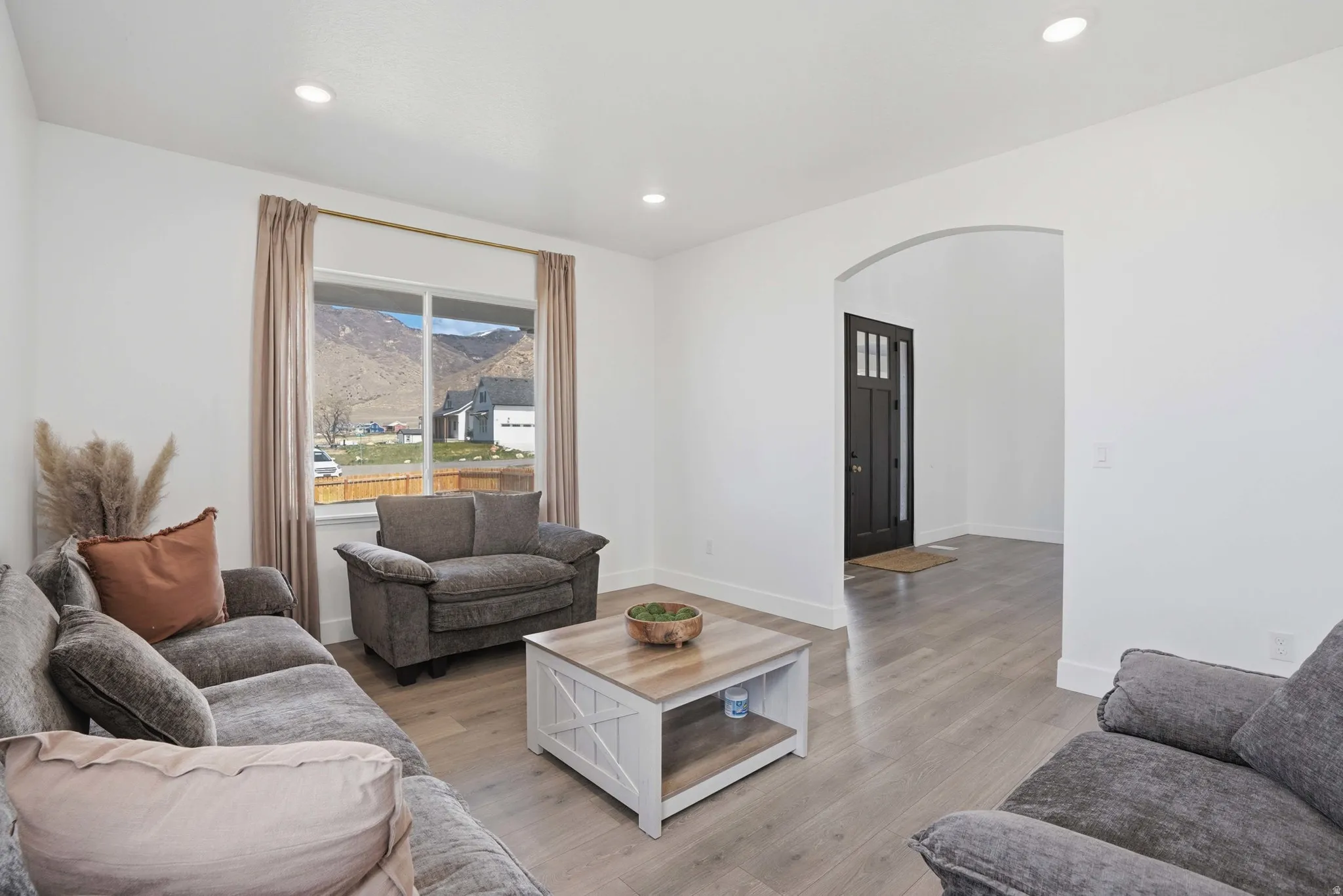 Flex space/ Smaller Living room that can be used as an office as well.