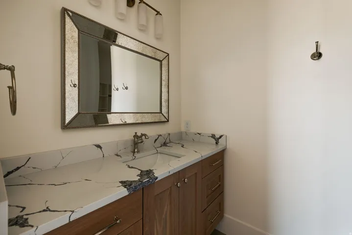 En Suite Bathroom with vanity