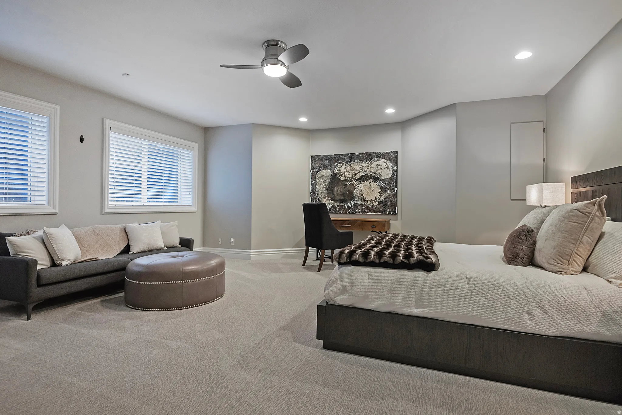 Huge en-suite guest bedroom