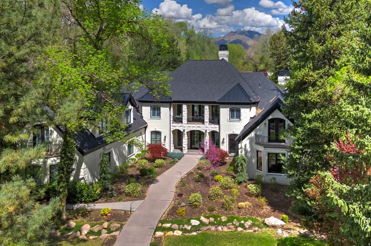 An extraordinary Cottonwood estate defined by grandeur, privacy, and timeless elegance