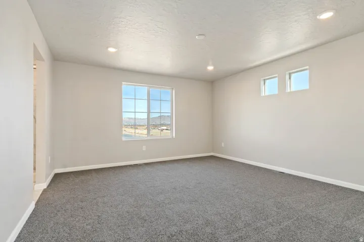 288 N Roundabout St, Saratoga Springs, Utah 84045