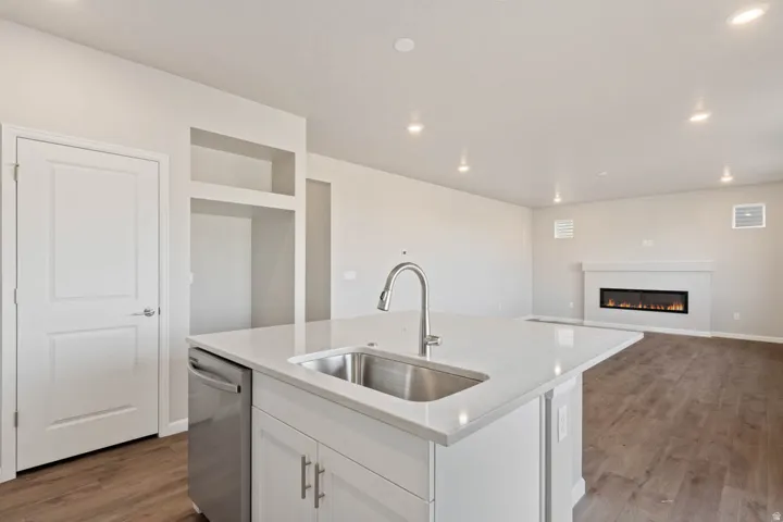 288 N Roundabout St, Saratoga Springs, Utah 84045