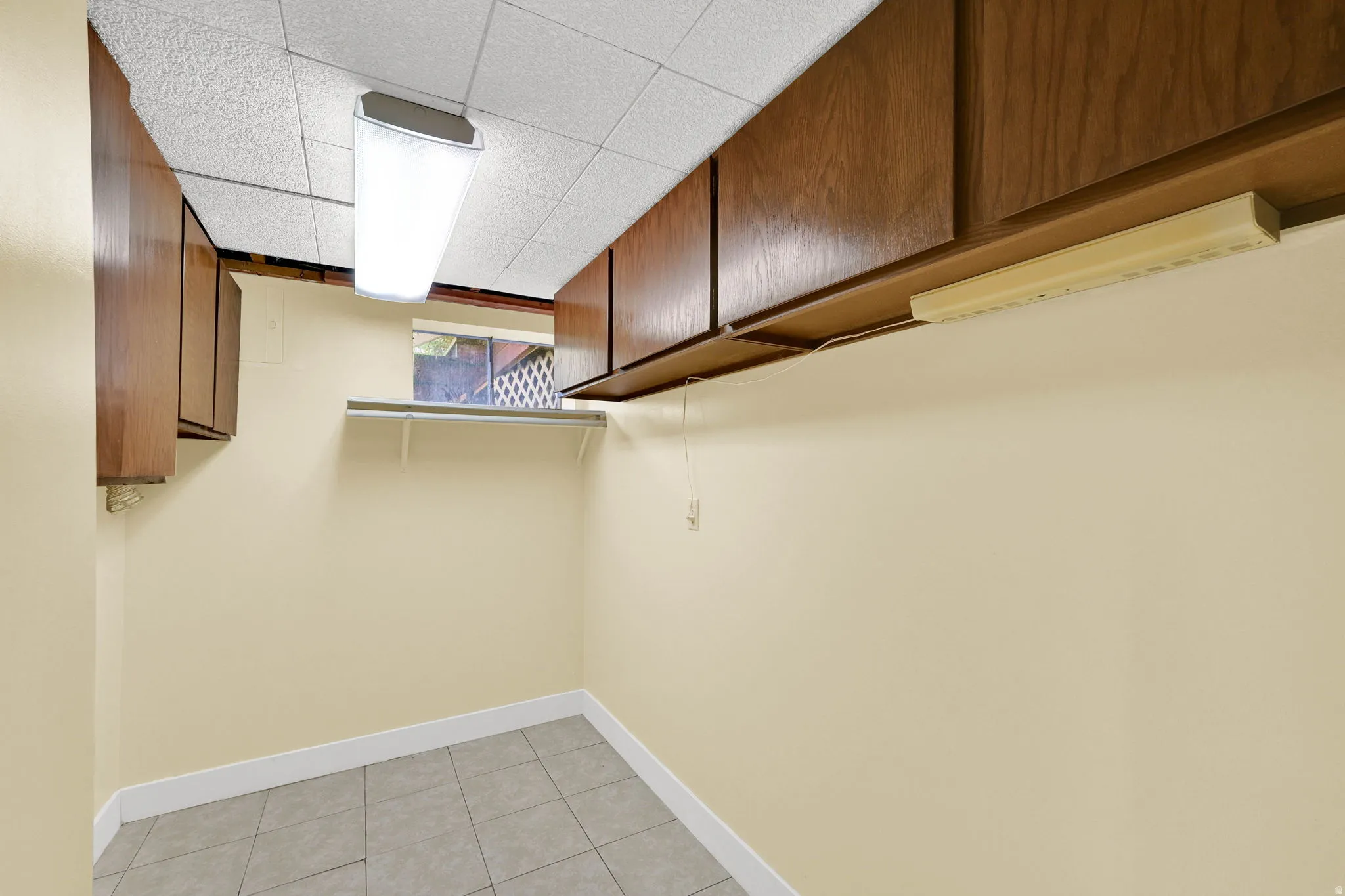 Basement Laundry room