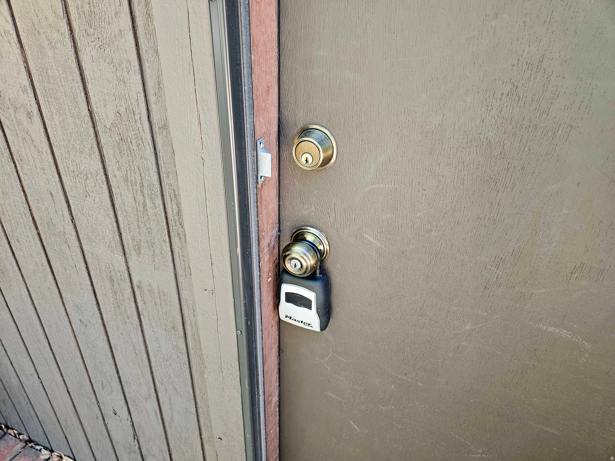 Exterior view of a lock box