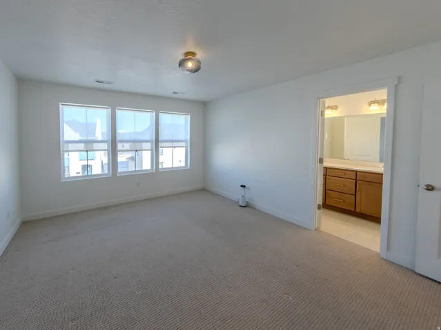 Master bedroom, Ensuite bathroom