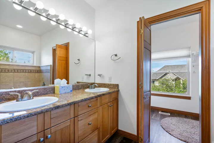 Double sink vanity in Primary Bath