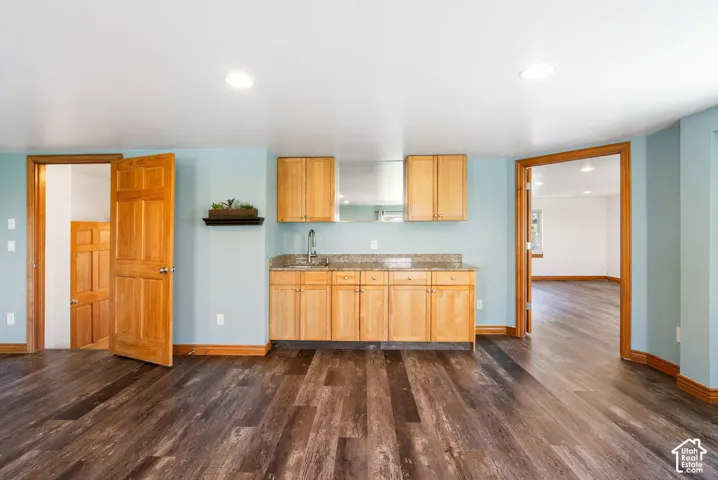 wet bar