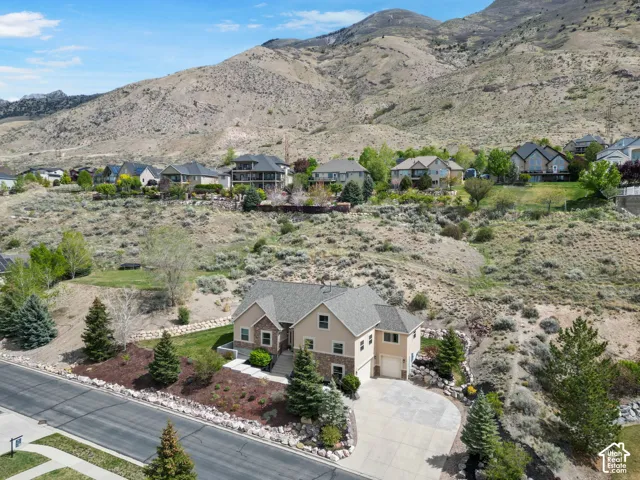 Located on the foothills of the Wasatch mountains with easy access to hiking trails and American Fork Canyon