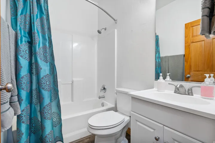 First Floor full bath, adjacent to bedroom 2
